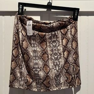 Women’s fitted mini skirt NWT never worn from Windsor